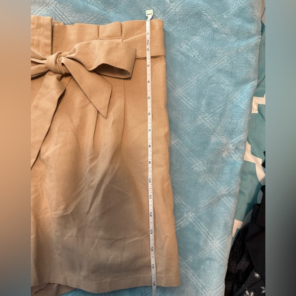 Women's Tan Shorts with Bow Detail - Picture 4 of 8